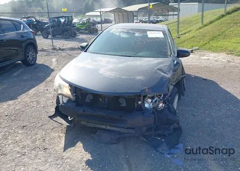 2012 Toyota Camry Se/Le/Xle z USA, uszkodzony, nr VIN 4T1BF1FK2CU027165